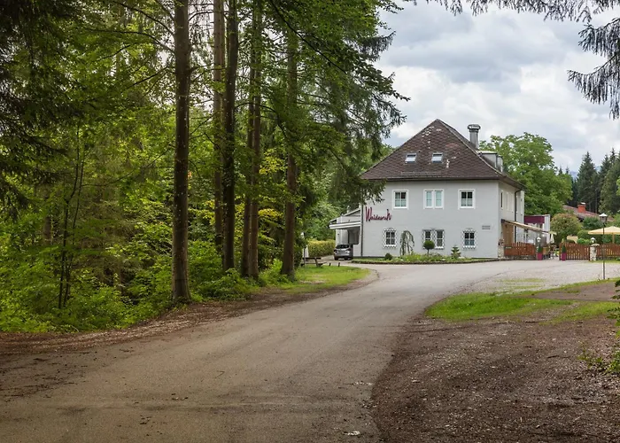 Restaurant & Waldesruh Otel Ohlsdorf